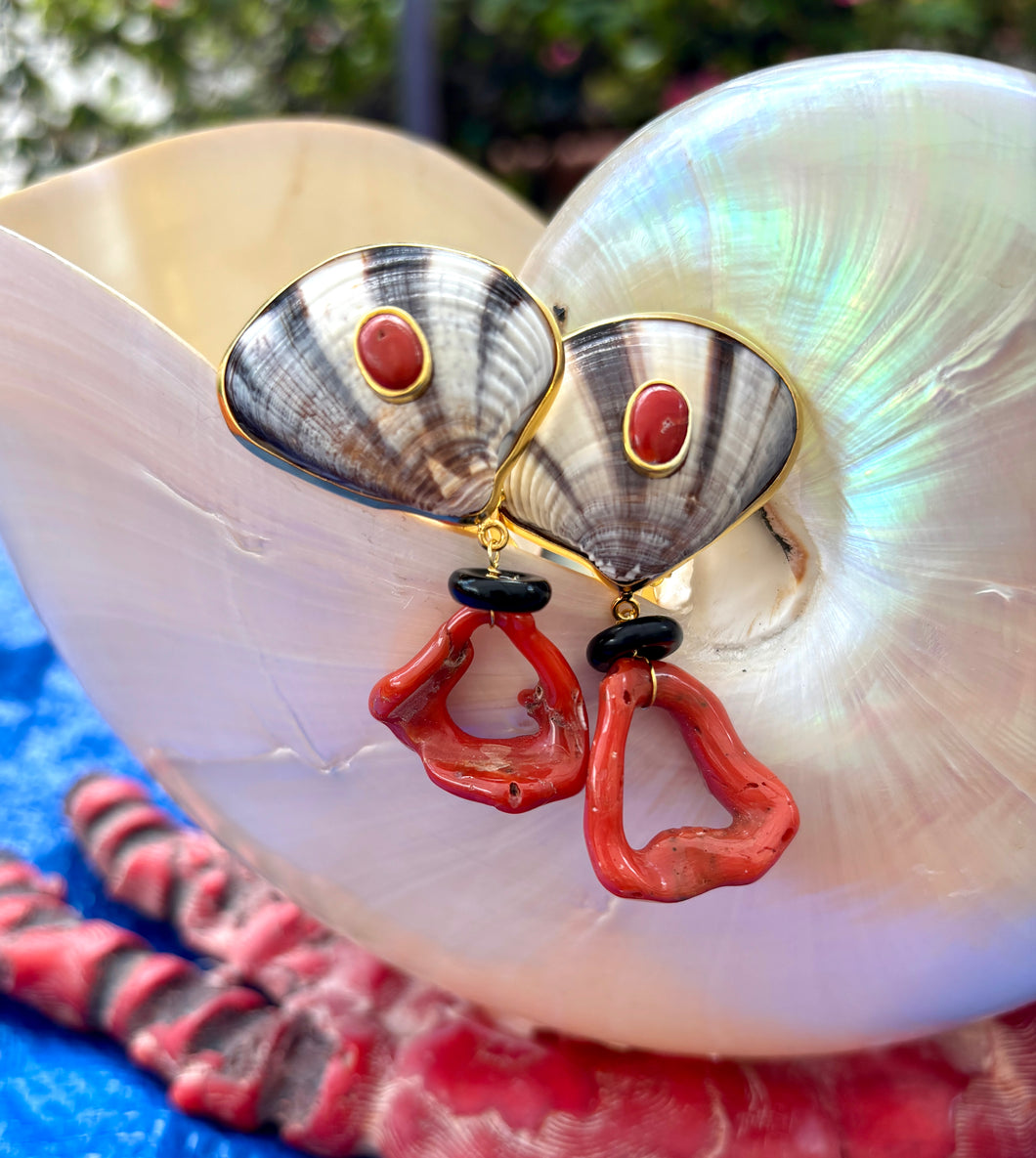 Vermeil-Set Shell Earrings with Pretzel Coral, Onyx