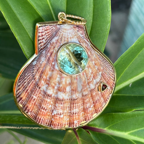 St. James Lion's Paw Pendant with Tourmaline