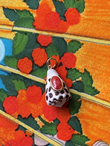 14-karat Gold Lorelei Conus Charm with Coral