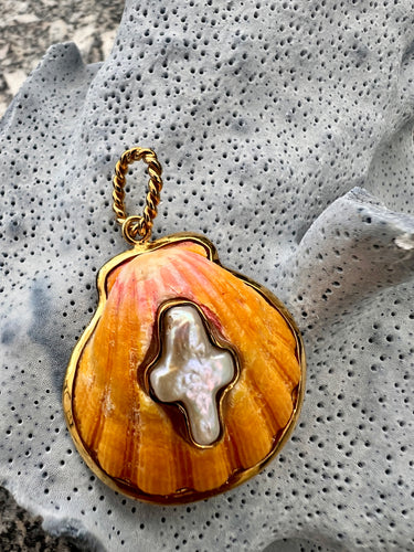 St. James Hawaiian Scallop Pendant with a Pearl Cross