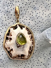 14-karat Lorelei Limpet Charm with Peridot