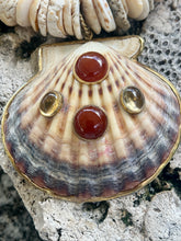 Cone Bead Shell Necklace with Scallop Pendant