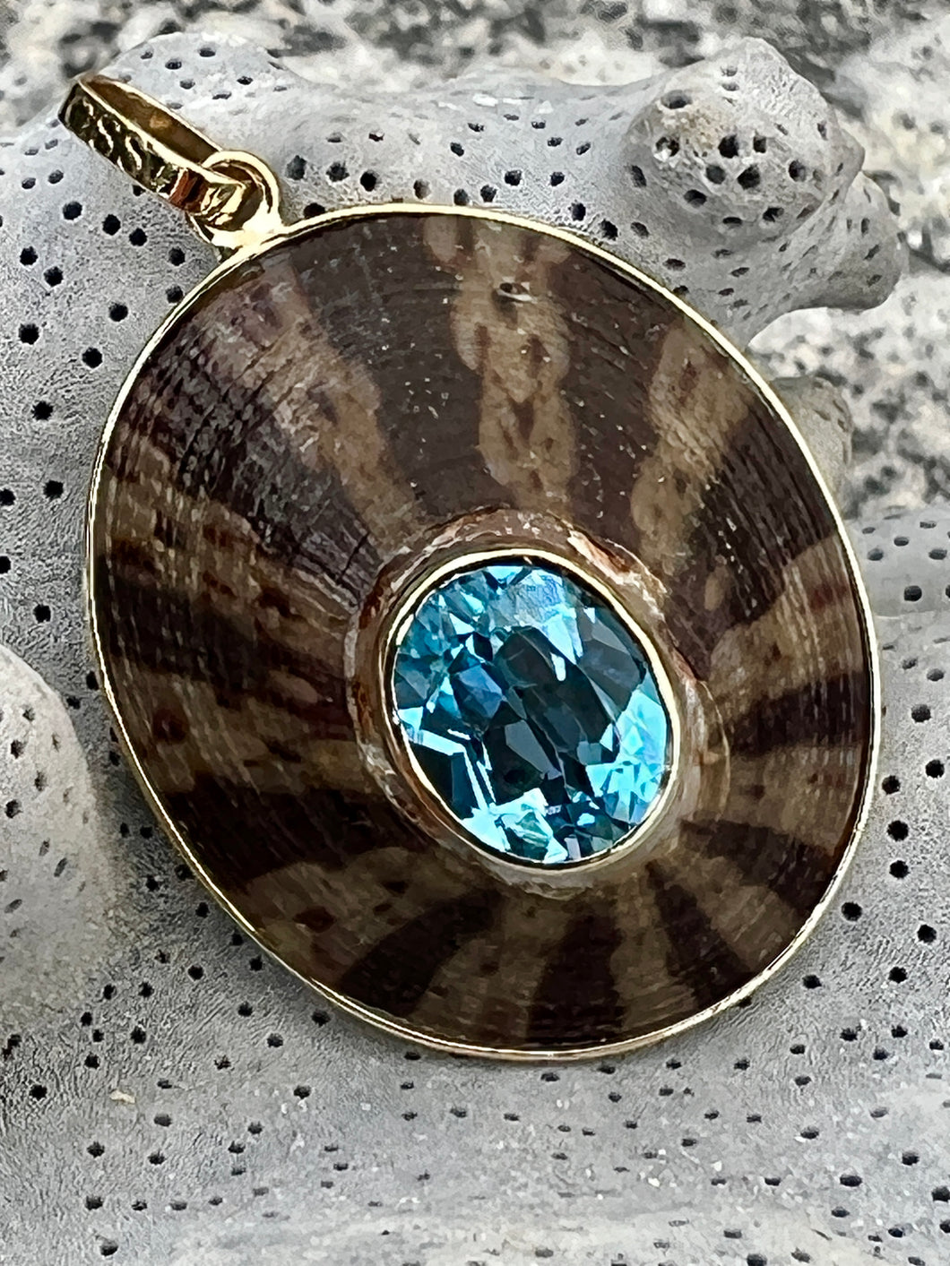 14-Karat Lorelei Limpet Charm with Swiss Blue Topaz