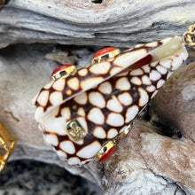 14-karat Gold Conus Fob with Cabachon Italian Coral