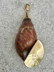 14-Karat Snail Shell Pendant with Aquamarine