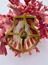 St. James Lion's Paw Shell Pendant with Amethyst