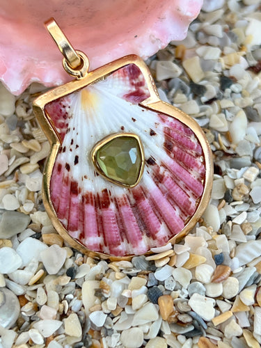 St. James Scallop Pendant with Peridot