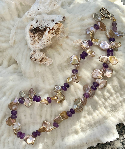 Flutter Pearl Necklace with Amethyst faceted Beads