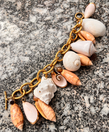 Seashell Charm Bracelet with Agate Beads