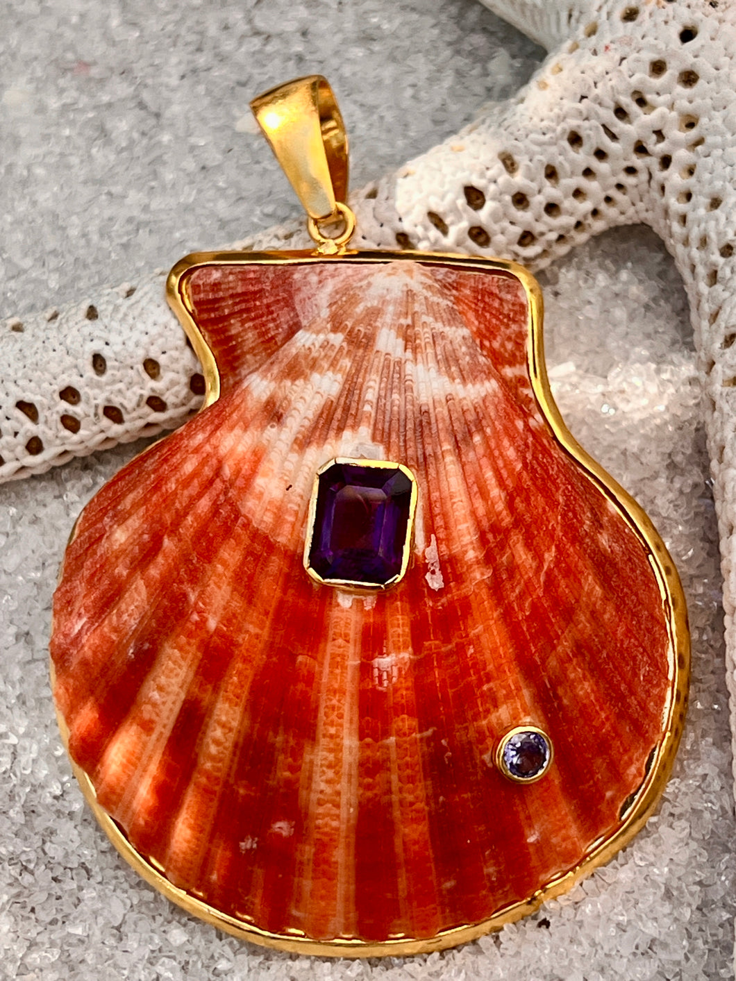 St. James Scallop Pendant with Amethyst & Sapphire